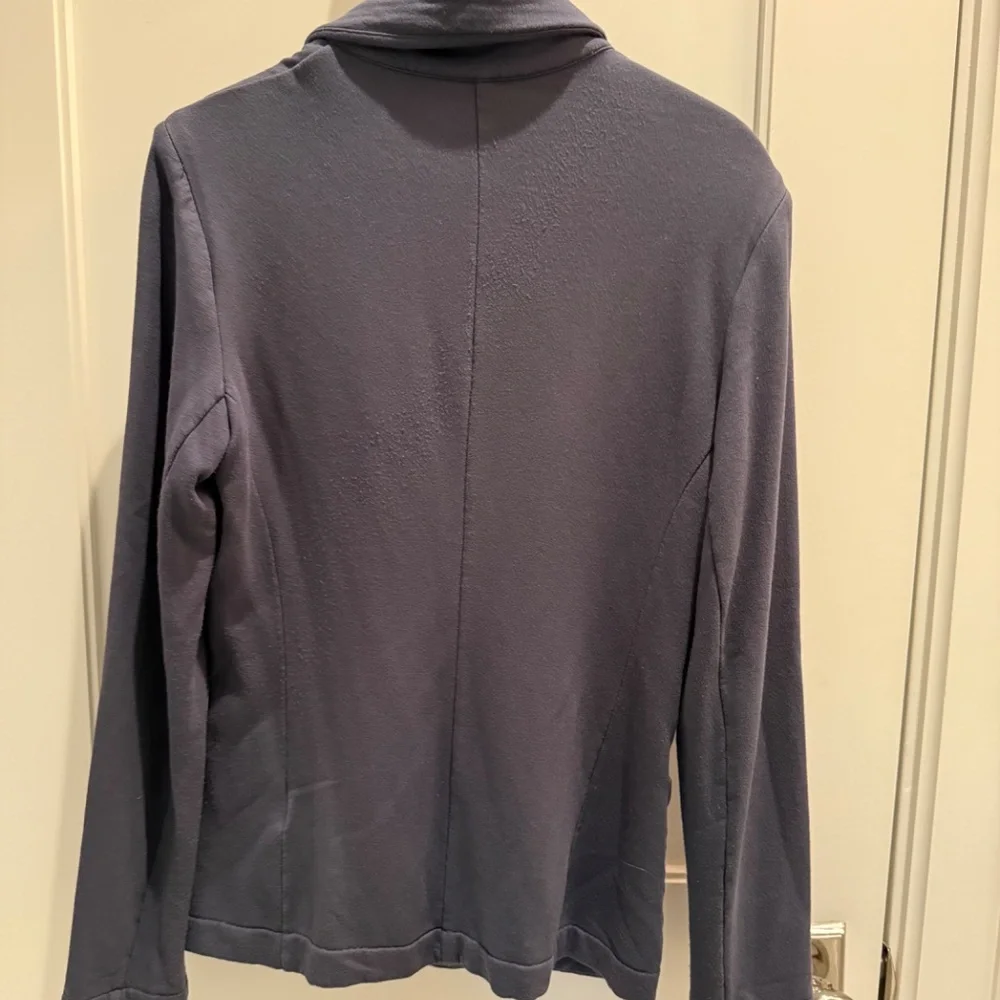 Blazer - Picture 2 of 3